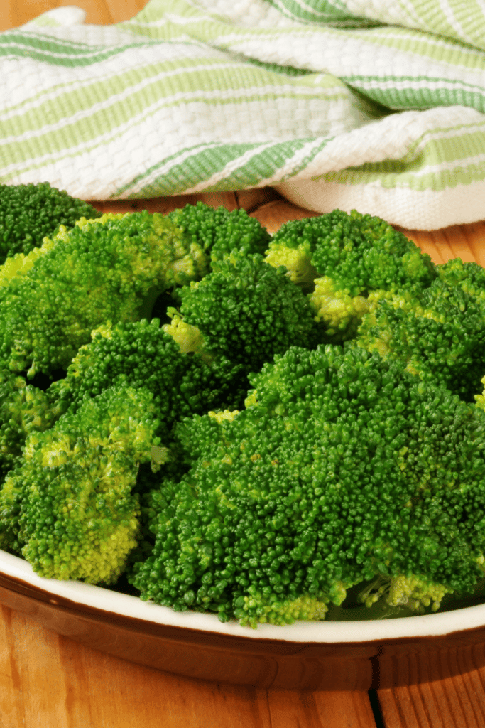 plate of steamed broccoli